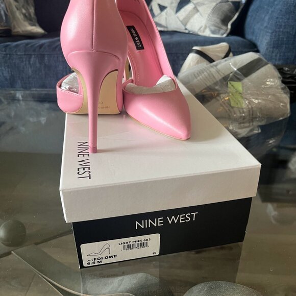 Folowe d'Orsay Pointy Toe Pumps (Light Pink) - Picture 3 of 7